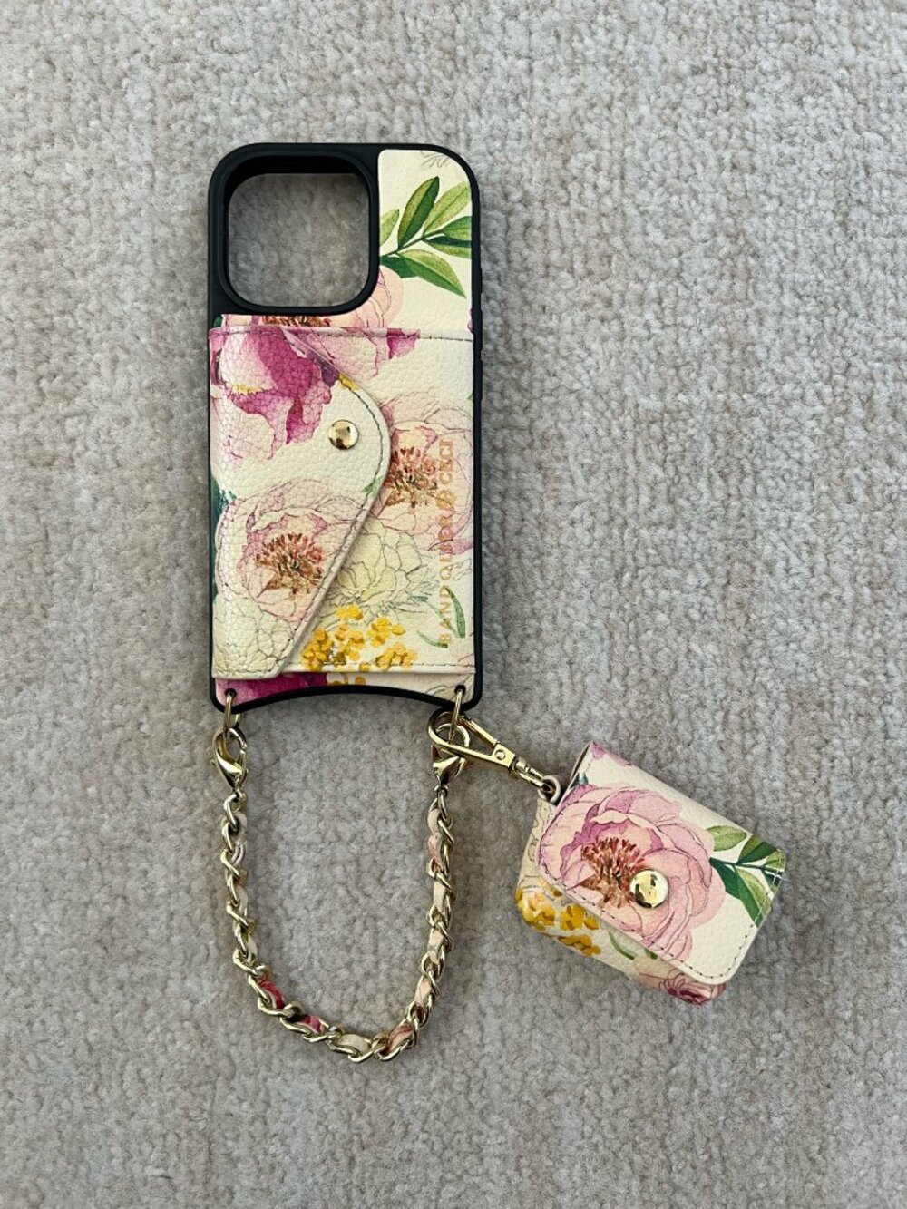 Bandolier Ceci Wristlet Chain Strap iPhone 16Pro Case AirPods Pouch